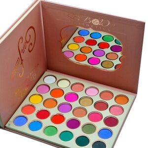 New Sealed -Confusion- Eyeshadow Palette 30 Eye Shadows